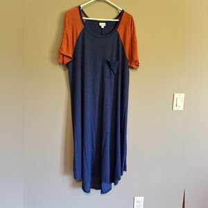 Plus size women’s t-shirt dress 2X never worn.